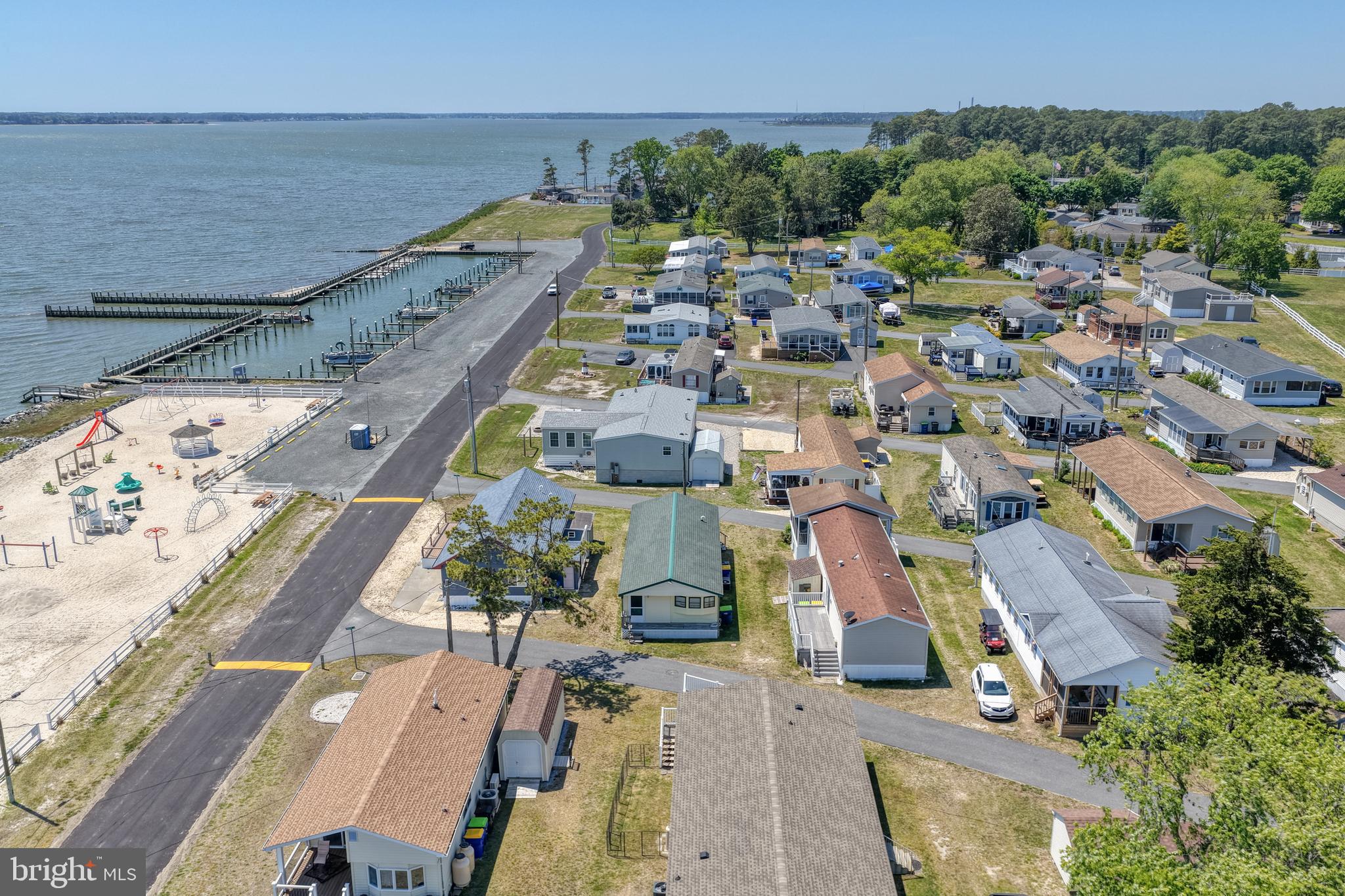 WHITE HOUSE BEACH - Residential