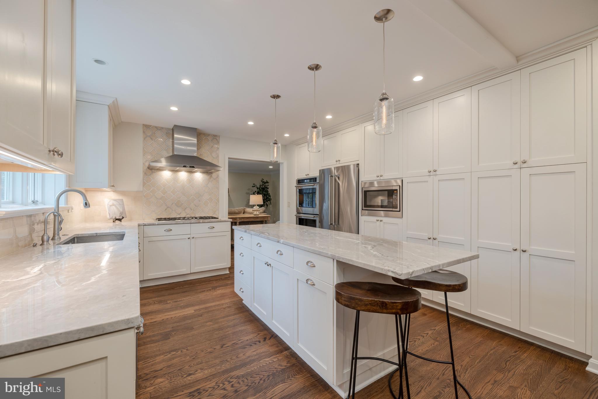 RIVER FALLS - Residential