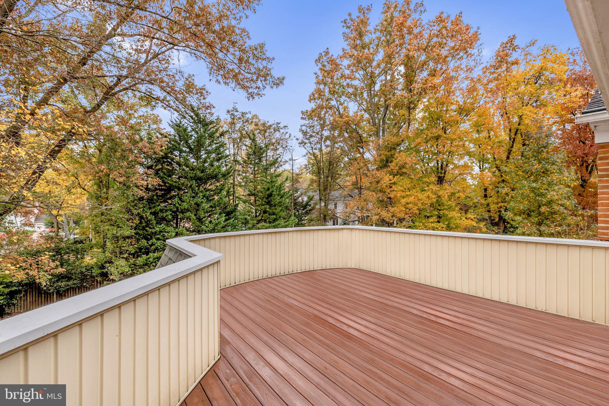 RIVER FALLS - Residential