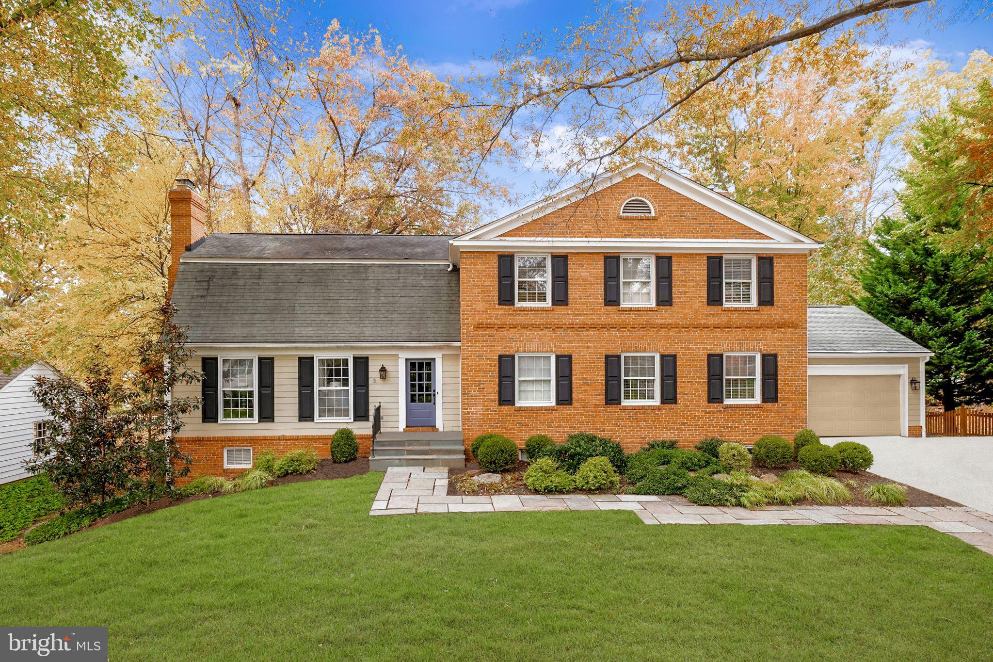 RIVER FALLS - Residential