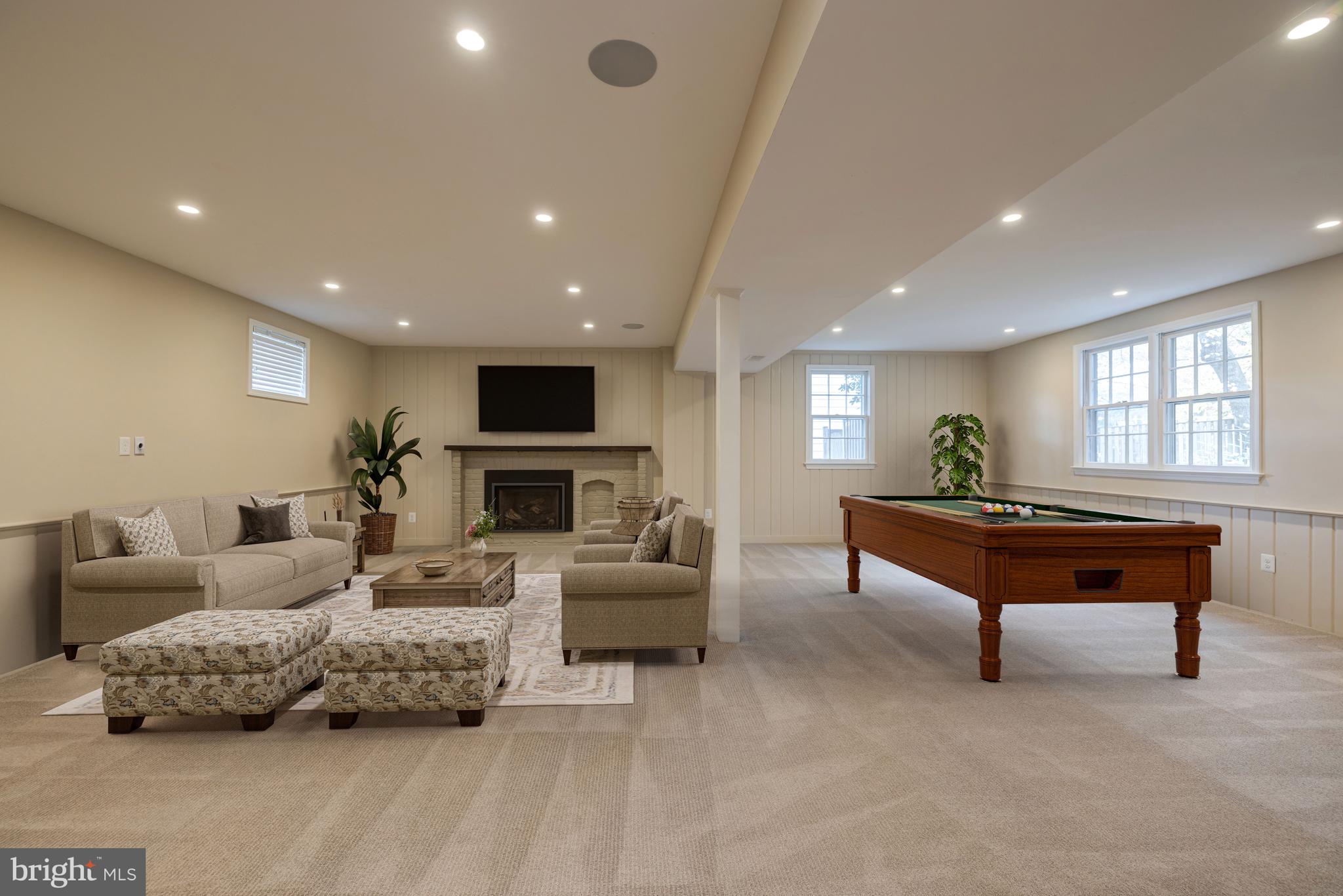 RIVER FALLS - Residential