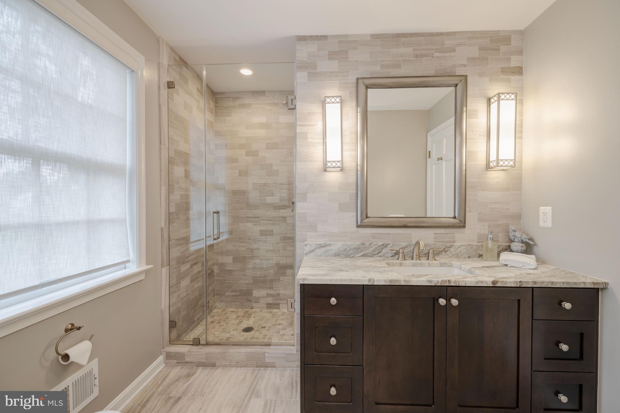 RIVER FALLS - Residential