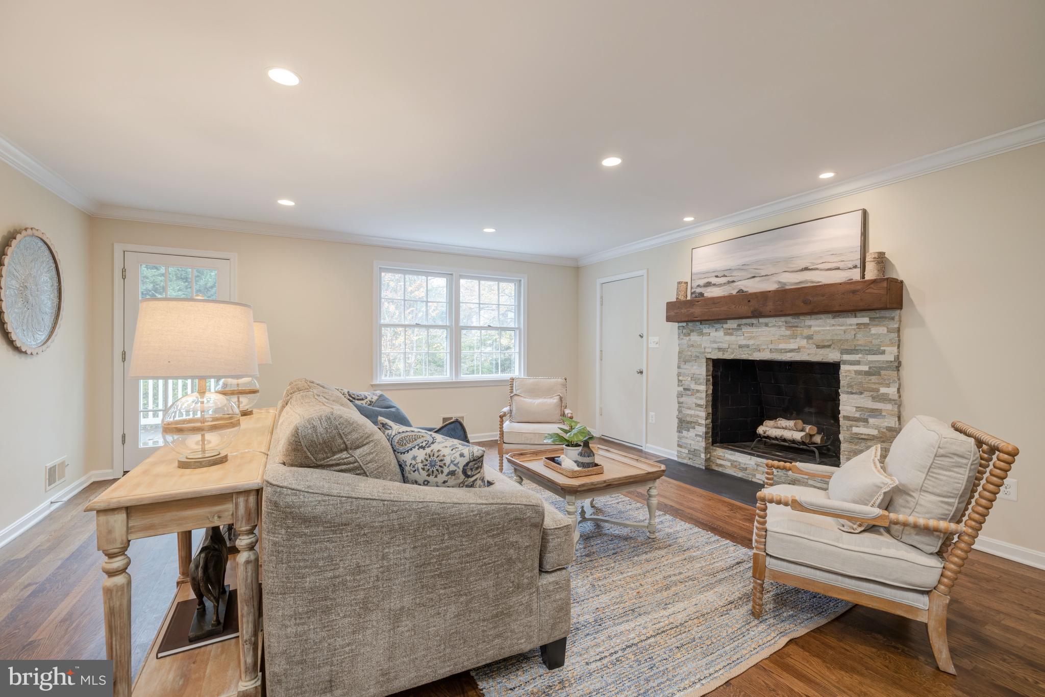 RIVER FALLS - Residential