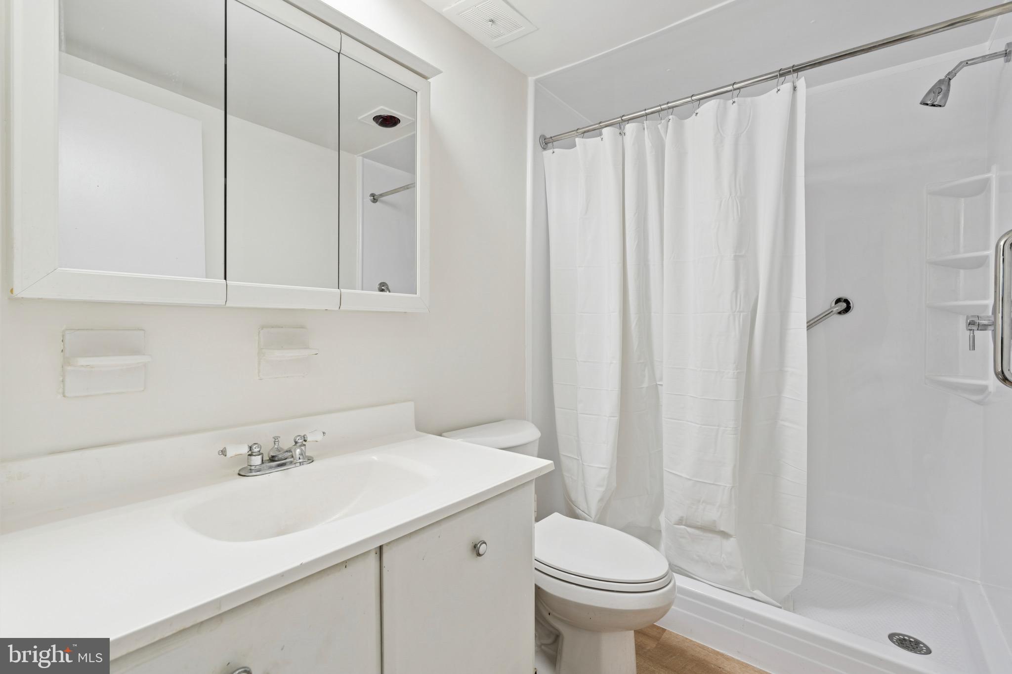 GLENHARDIE - Residential