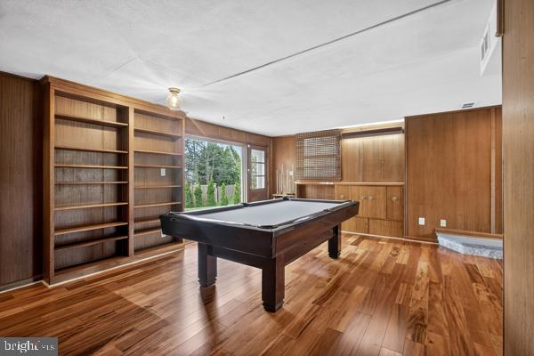 JUNE MEADOWS - Residential