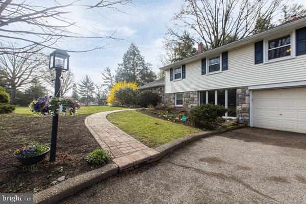 JUNE MEADOWS - Residential