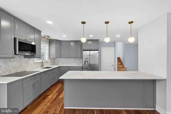 JUNE MEADOWS - Residential