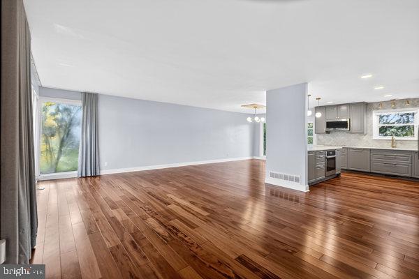 JUNE MEADOWS - Residential