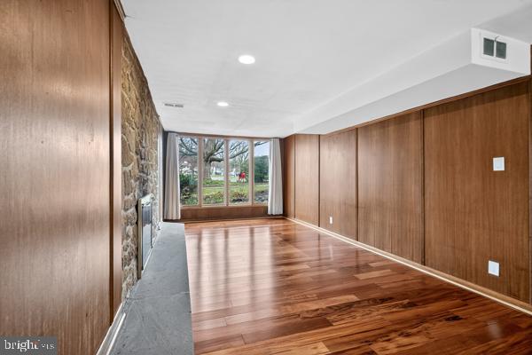 JUNE MEADOWS - Residential