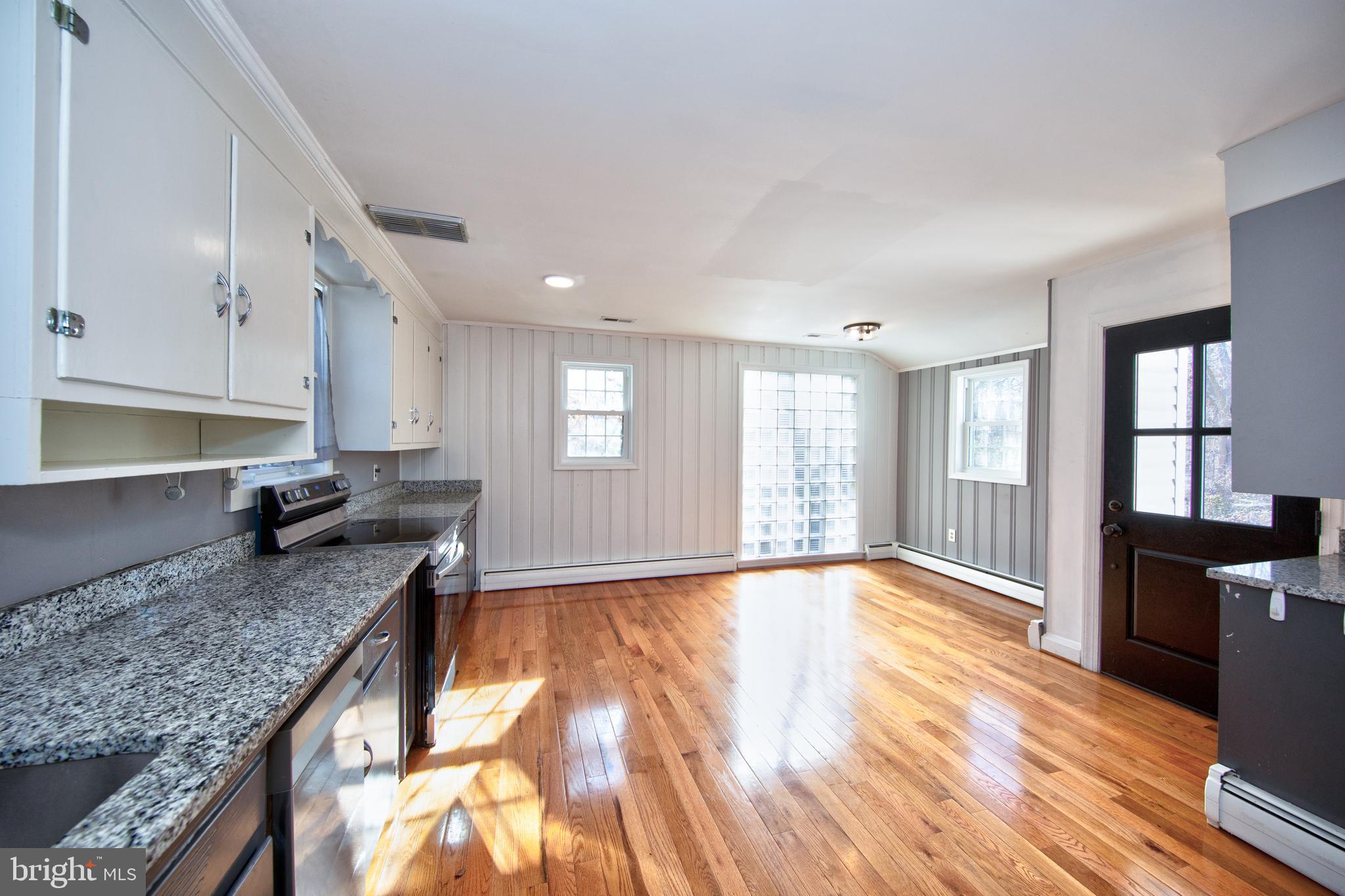 ROCK SPRING PARK - Residential