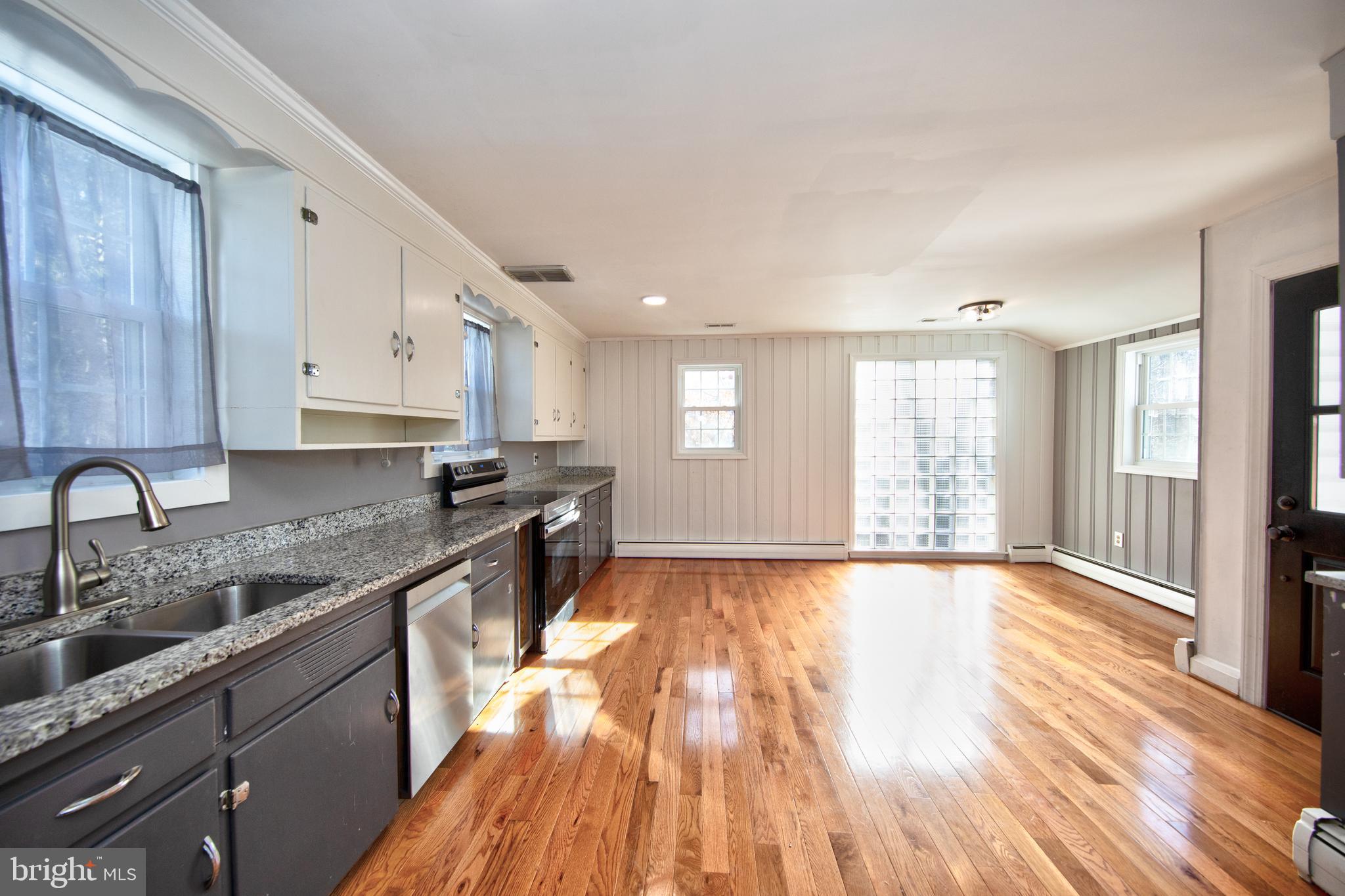 ROCK SPRING PARK - Residential