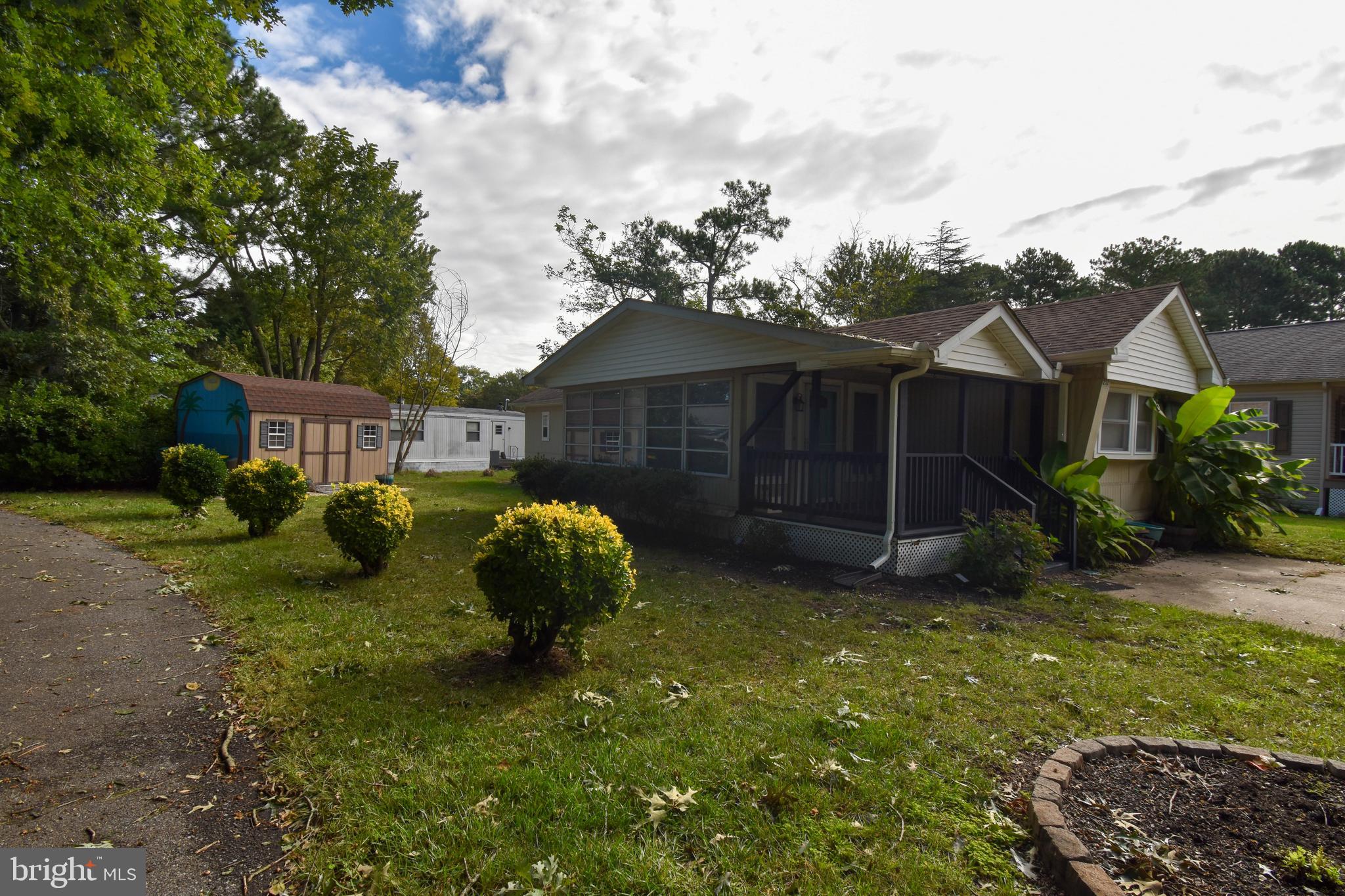36325 E ESTATE DRIVE