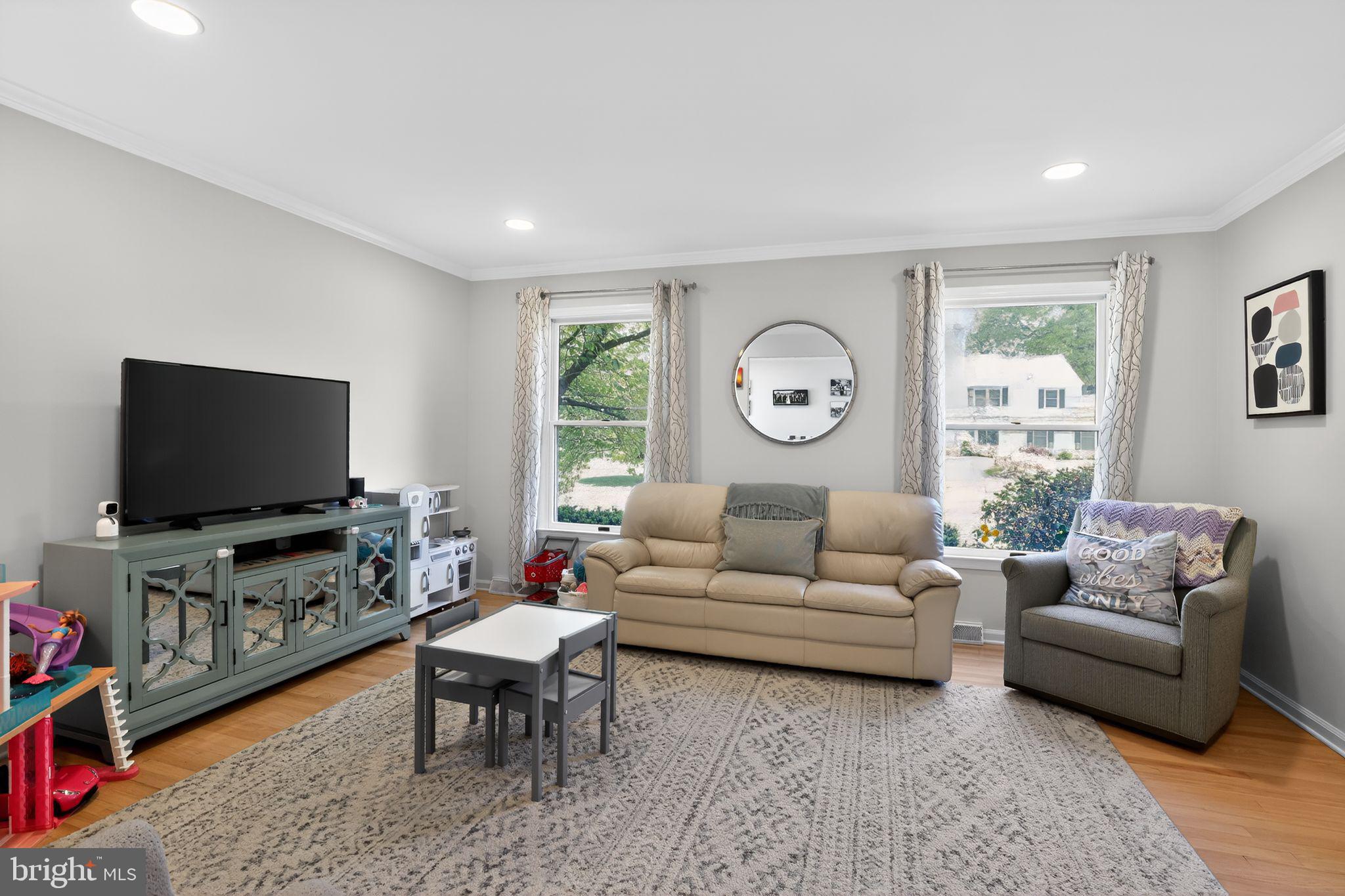 BLUE BELL ESTATES - Residential