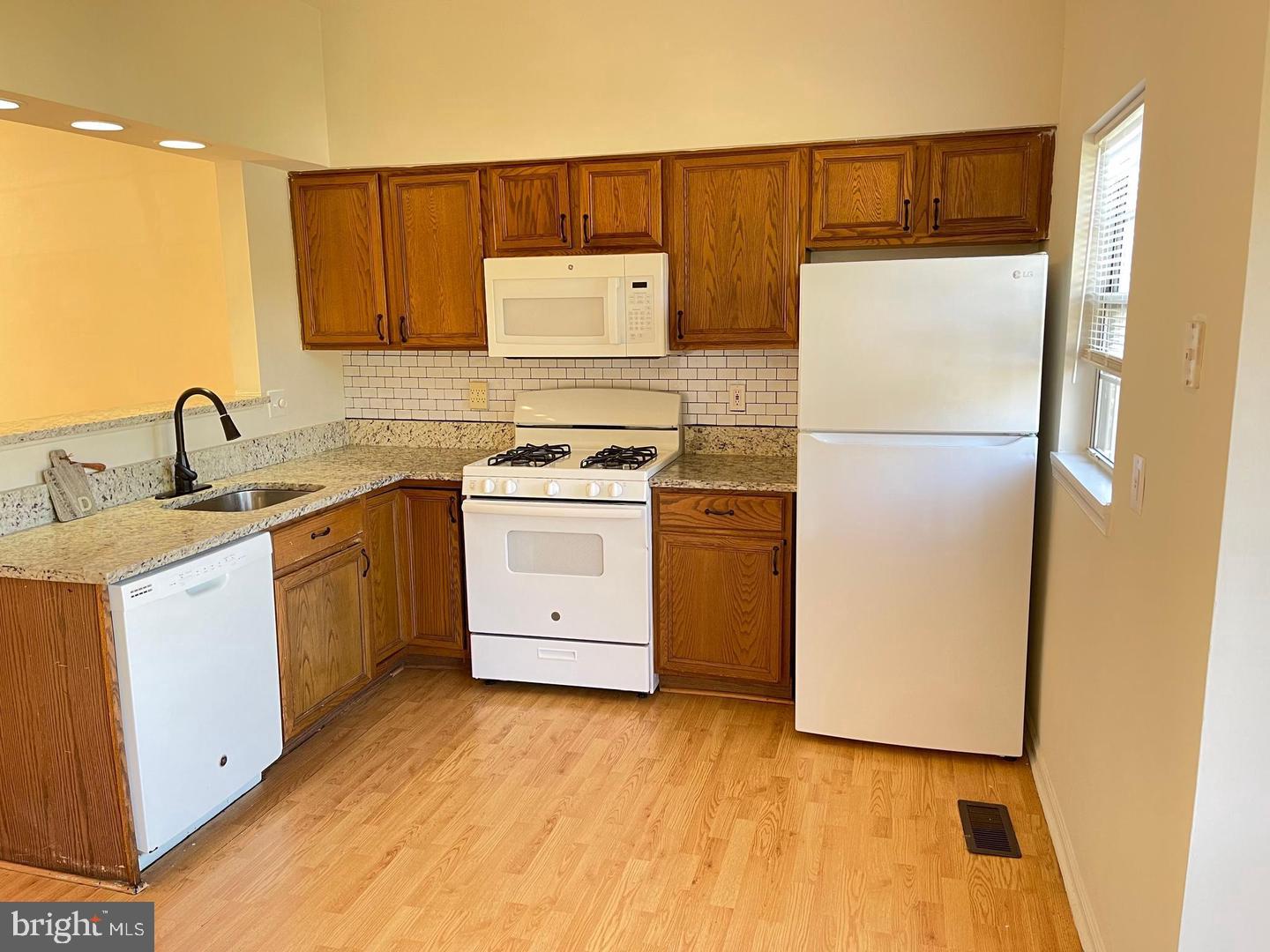 16150 TACONIC CIRCLE