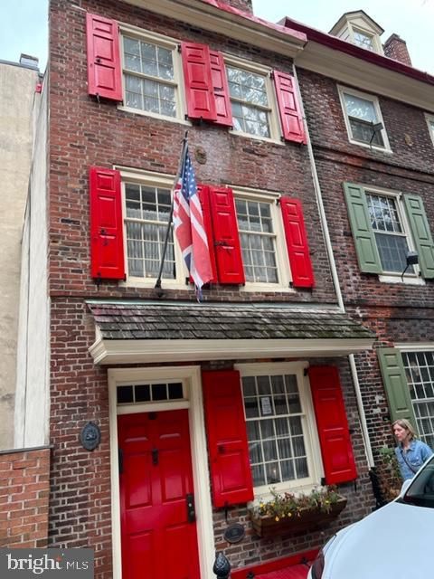 139 ELFRETHS ALLEY PHILADELPHIA PA 19106
