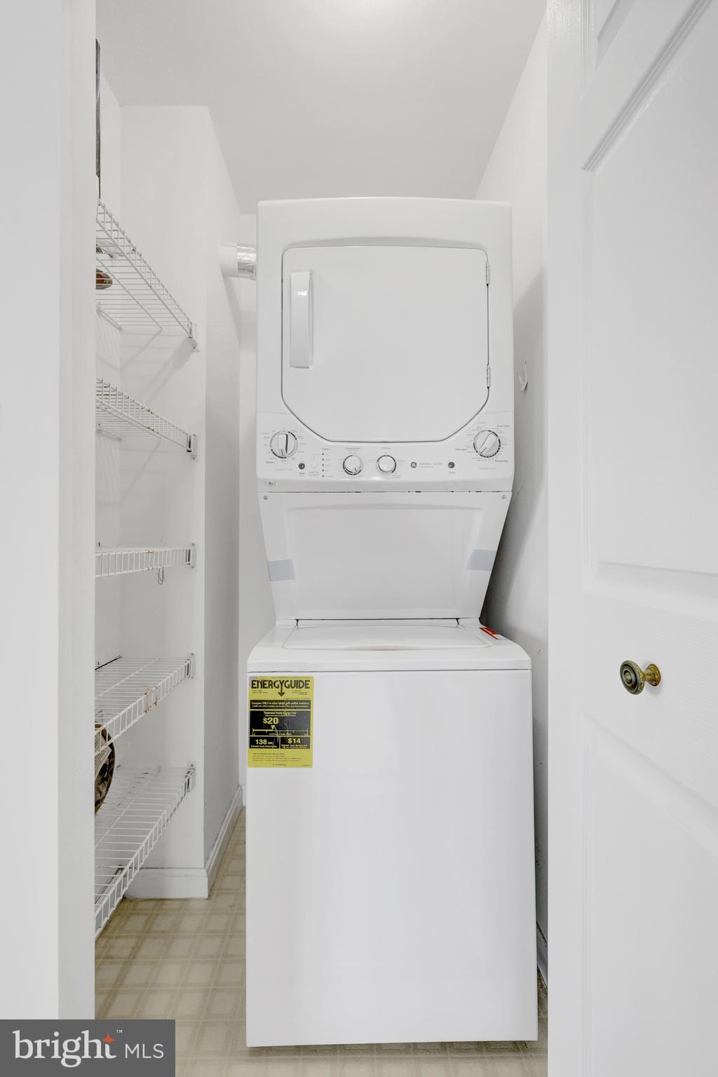 LANSDOWNE WOODS - Residential