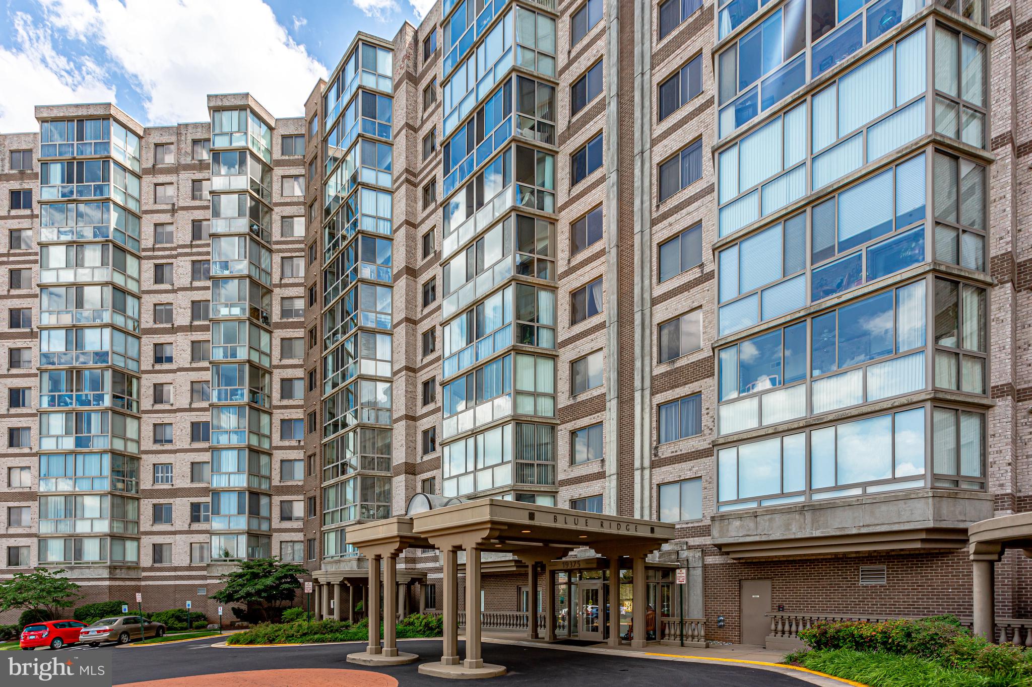 LANSDOWNE WOODS - Residential