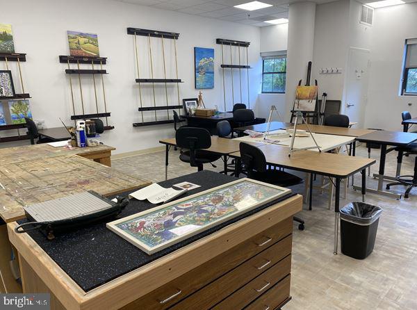 LANSDOWNE WOODS - Residential