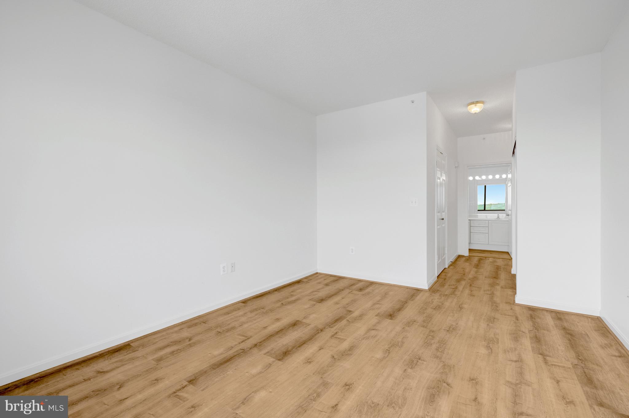 LANSDOWNE WOODS - Residential