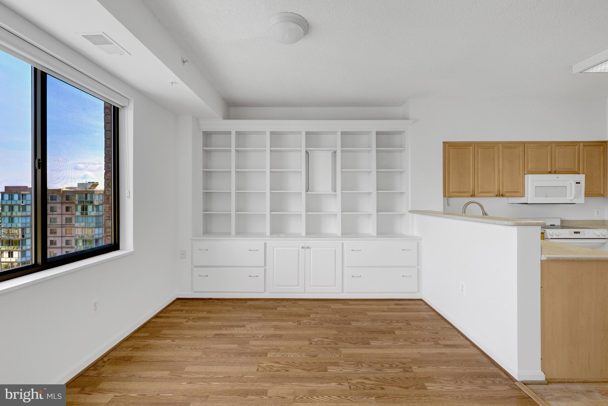 LANSDOWNE WOODS - Residential