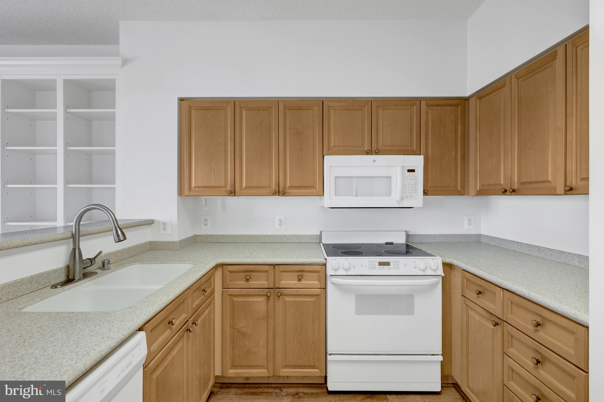 LANSDOWNE WOODS - Residential