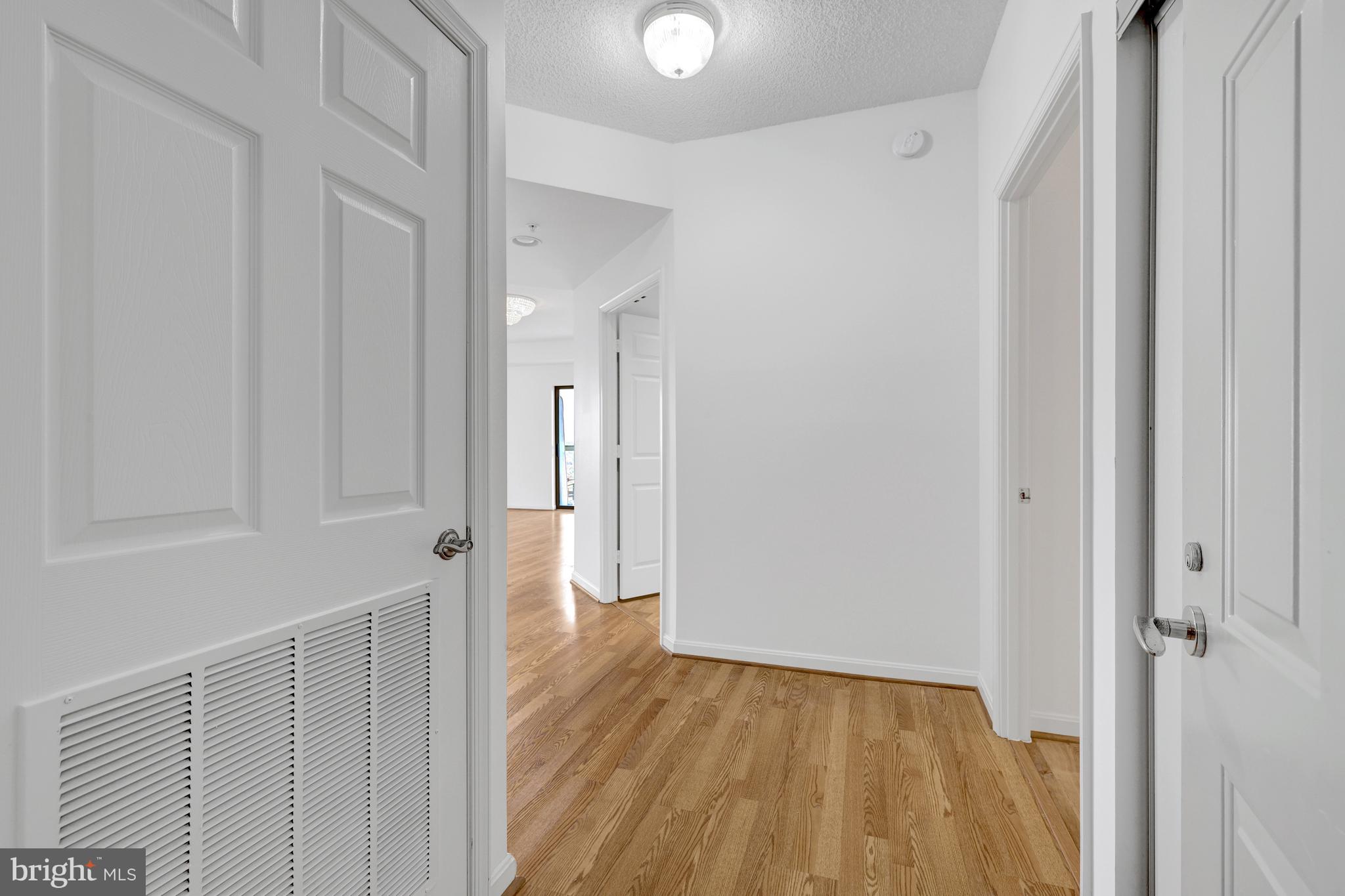 LANSDOWNE WOODS - Residential