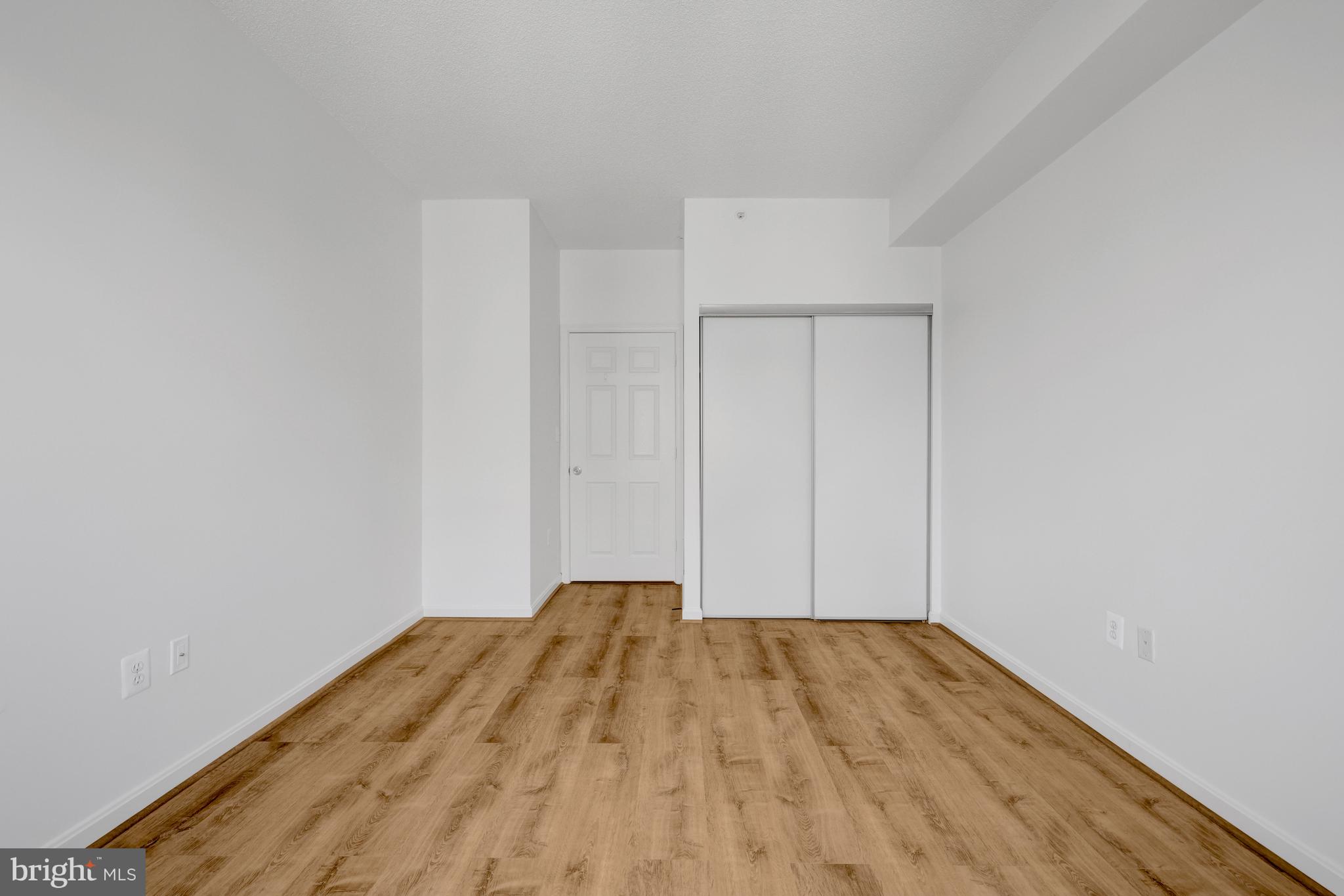 LANSDOWNE WOODS - Residential