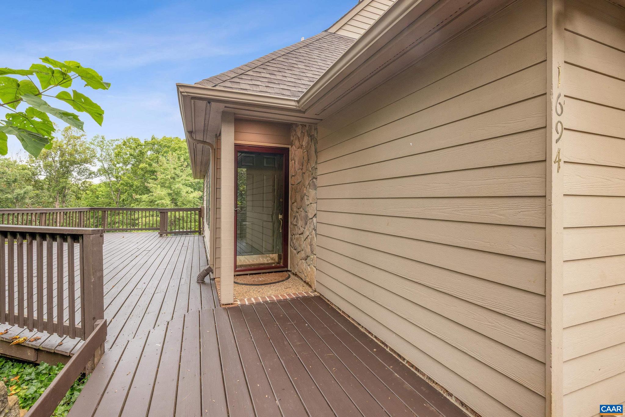 1694 ROYAL OAK CT