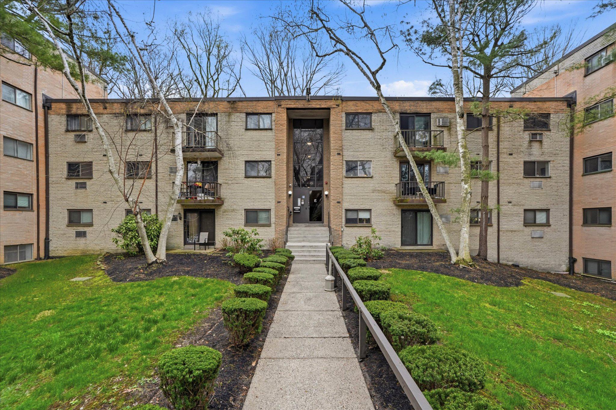 HAVERFORD HILL - Residential