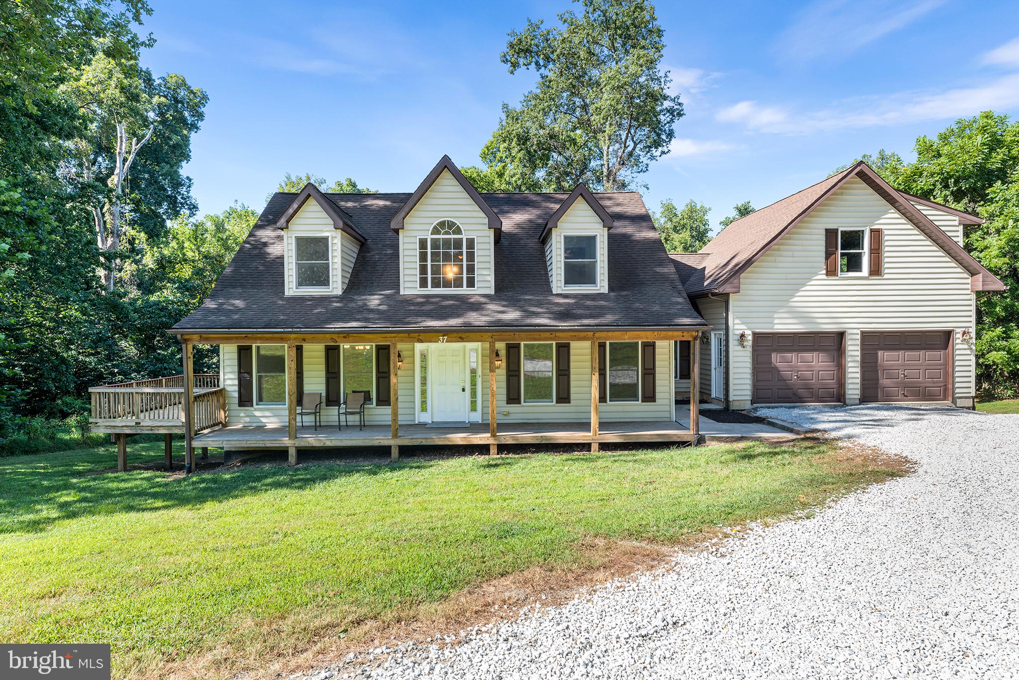 ROLLING HILLS - Residential