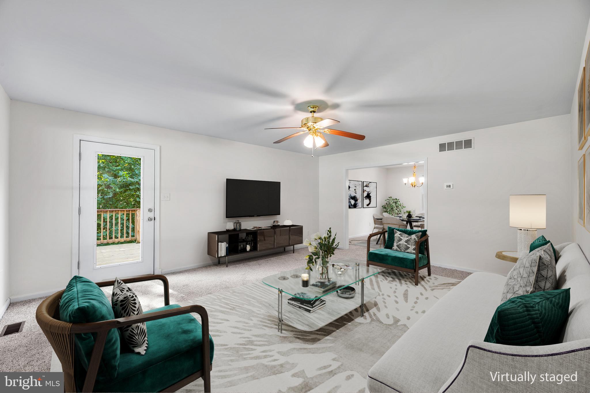 ROLLING HILLS - Residential