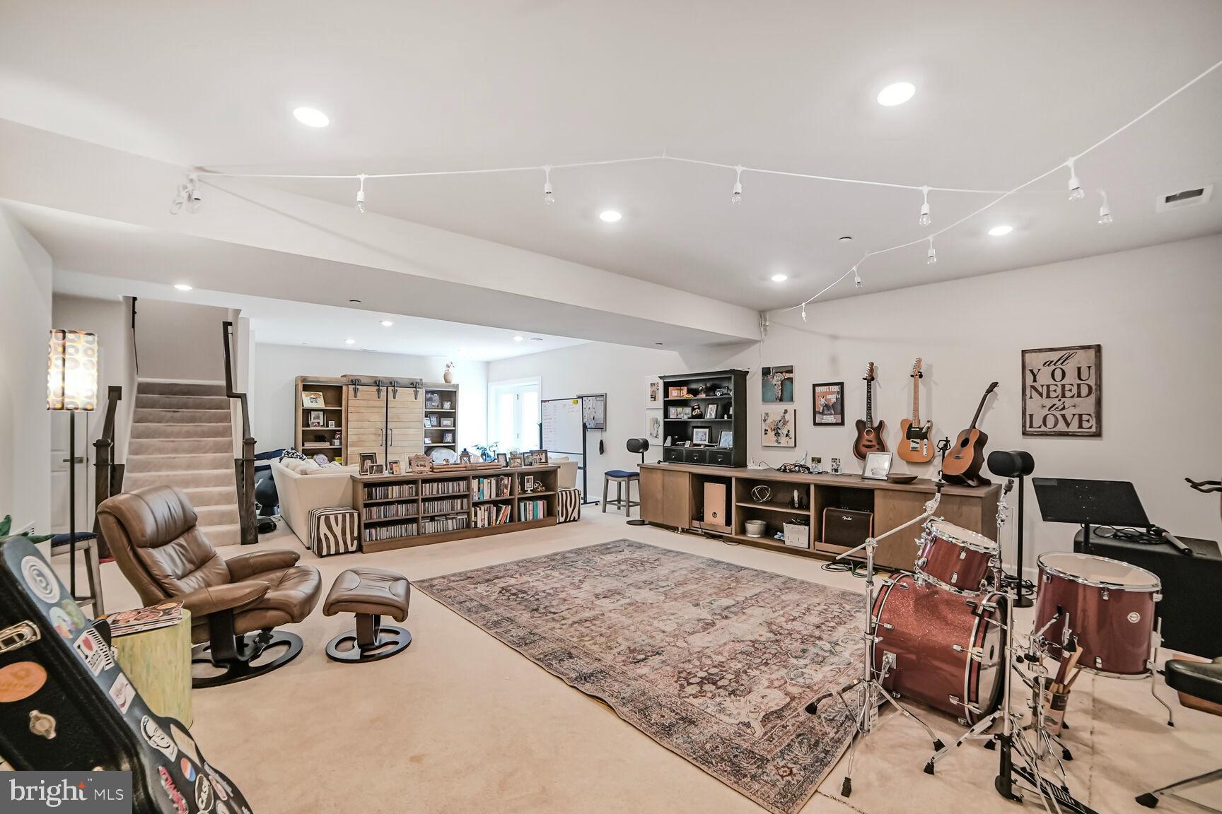 MAPLE LAWN SOUTH - Residential