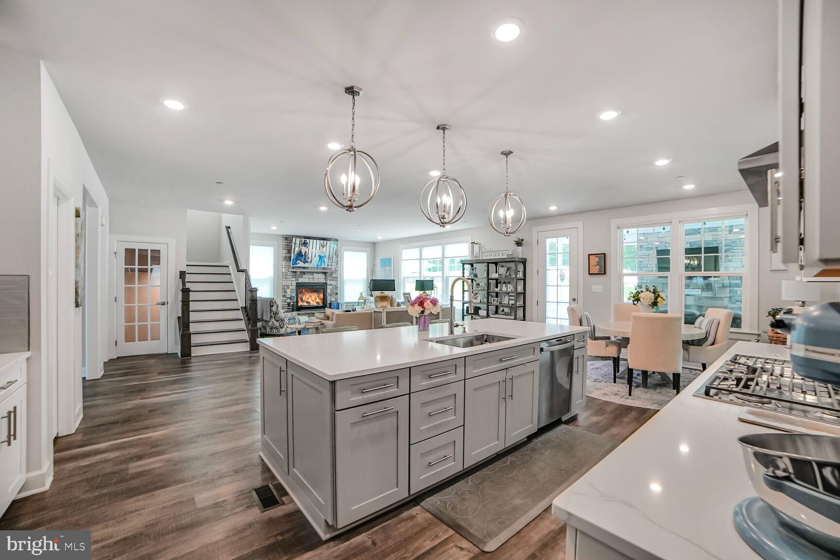 MAPLE LAWN SOUTH - Residential