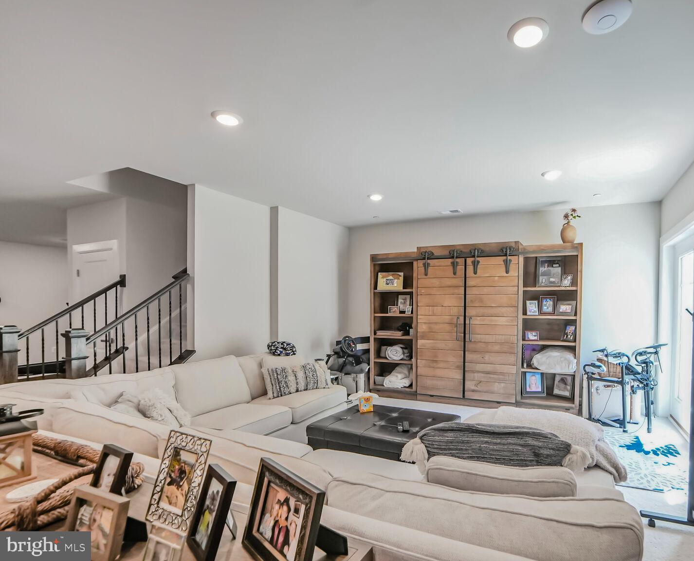 MAPLE LAWN SOUTH - Residential