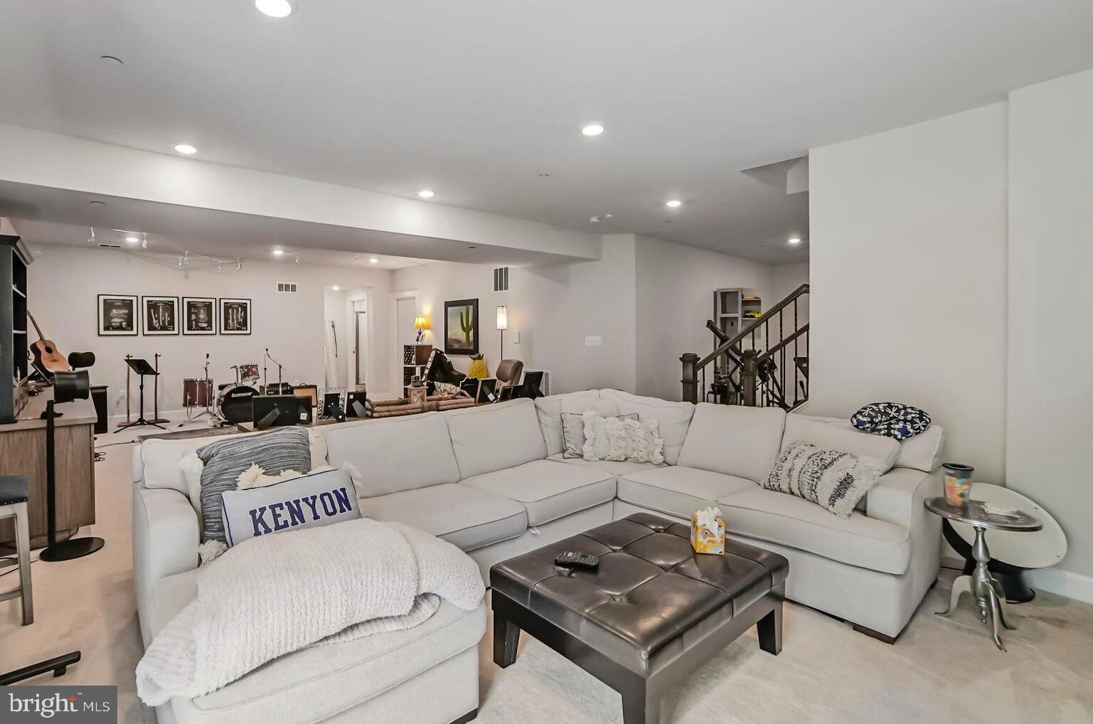 MAPLE LAWN SOUTH - Residential