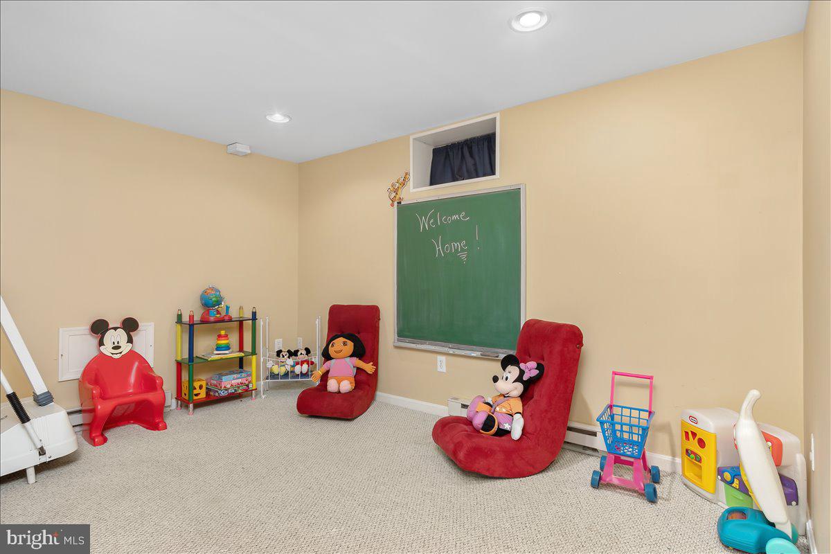 WHITTIER - Residential