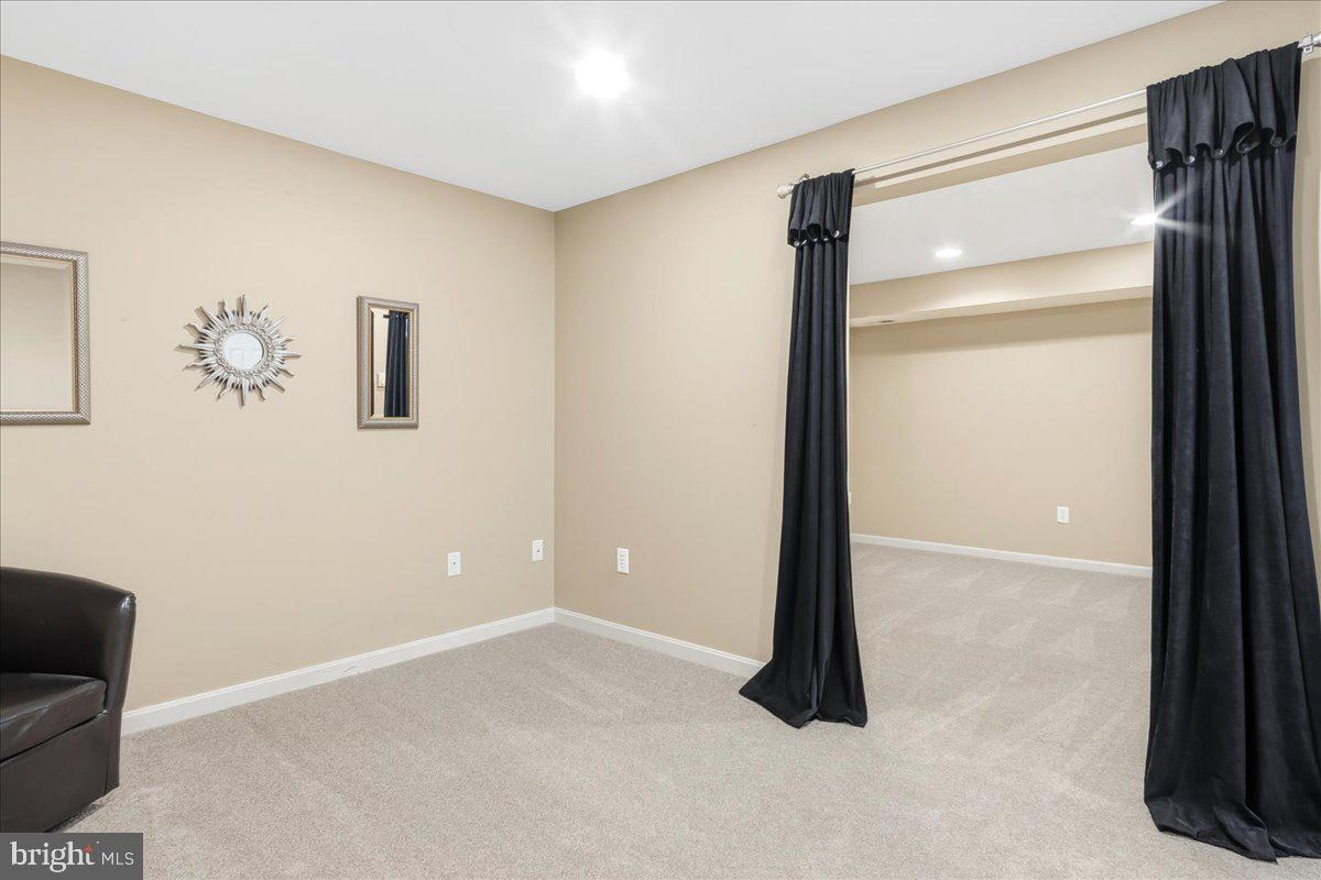 WHITTIER - Residential