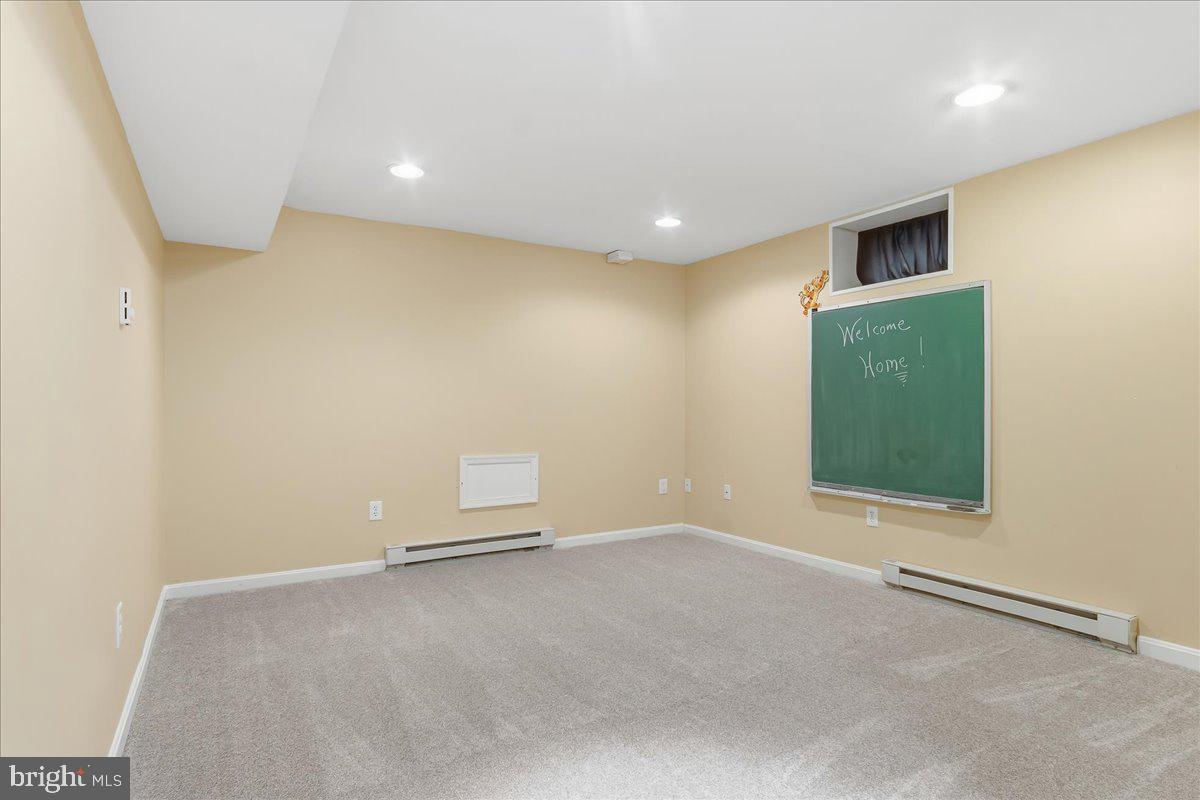 WHITTIER - Residential