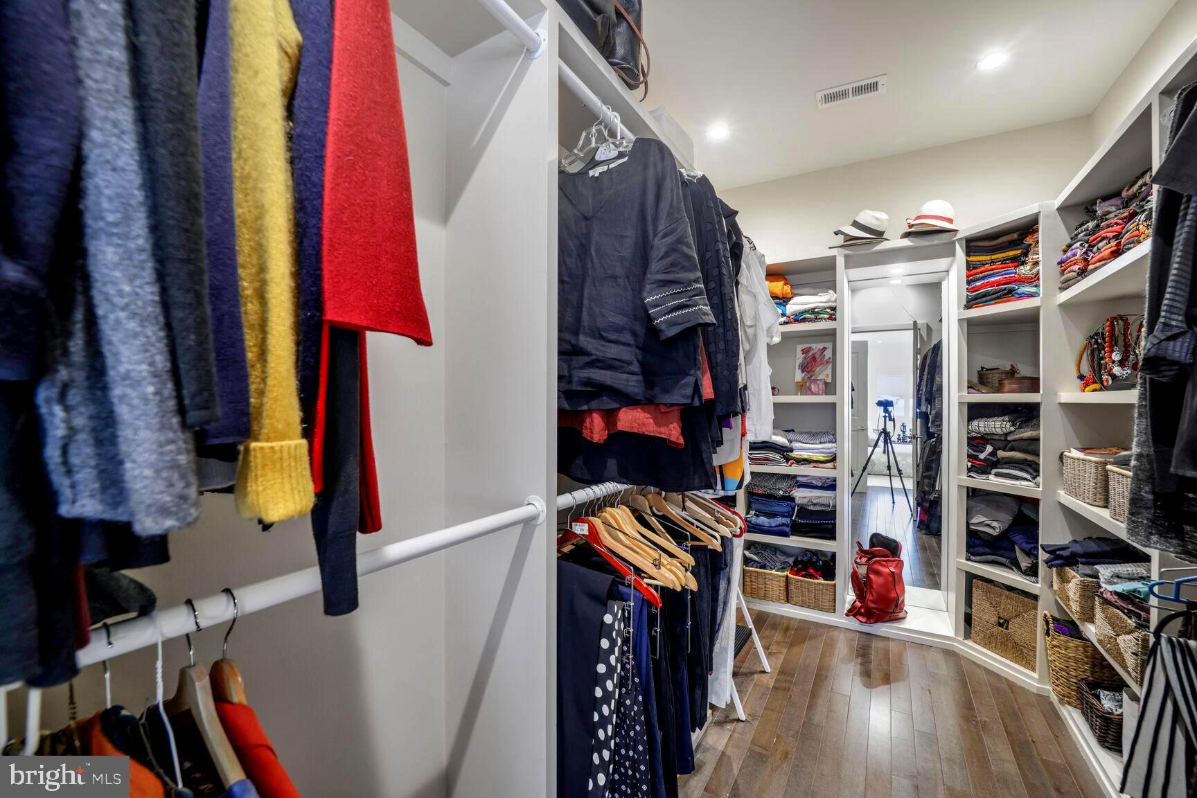 BRADMOOR - Residential