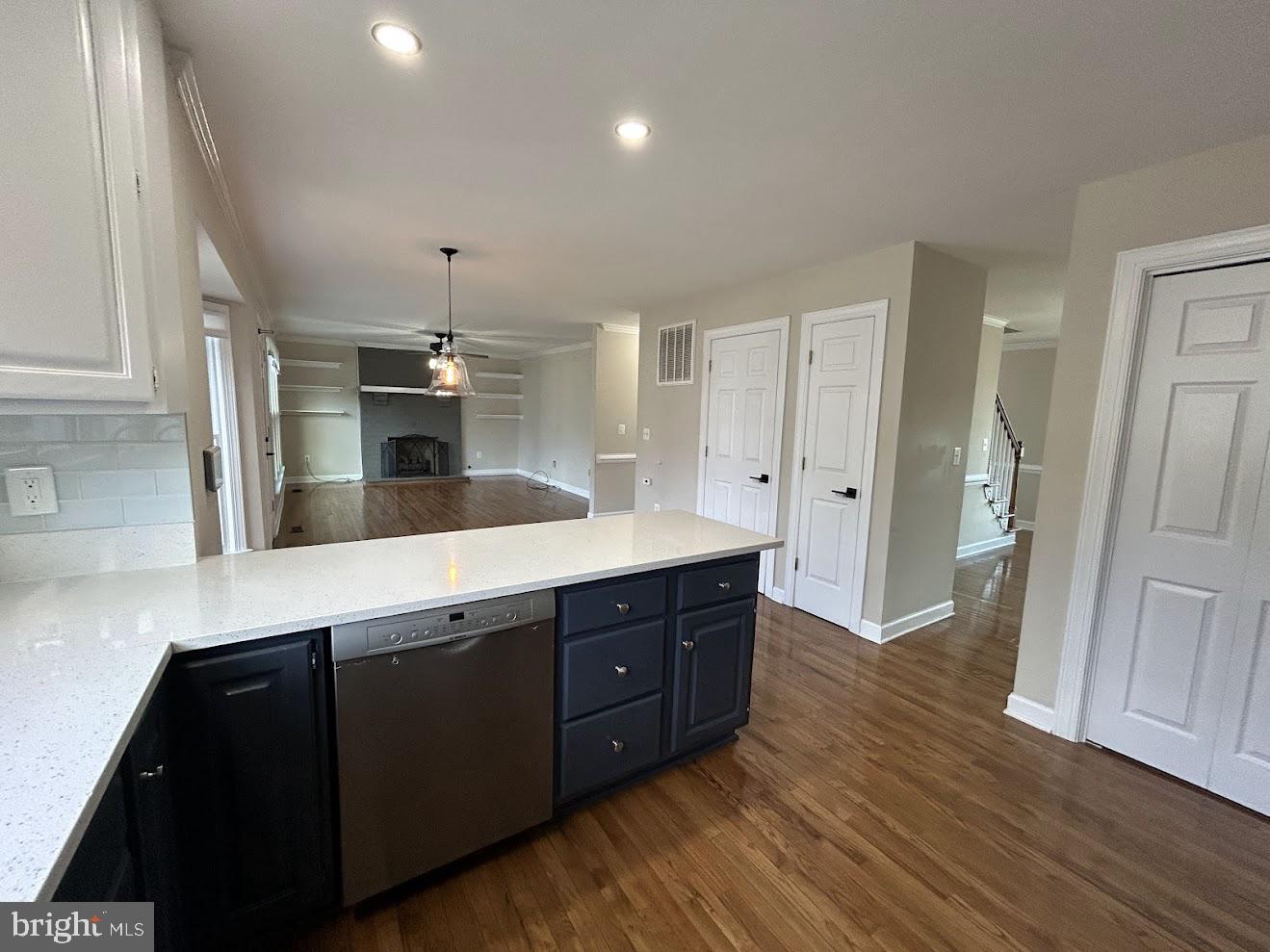 LEE'S HILL NORTH - Residential Lease