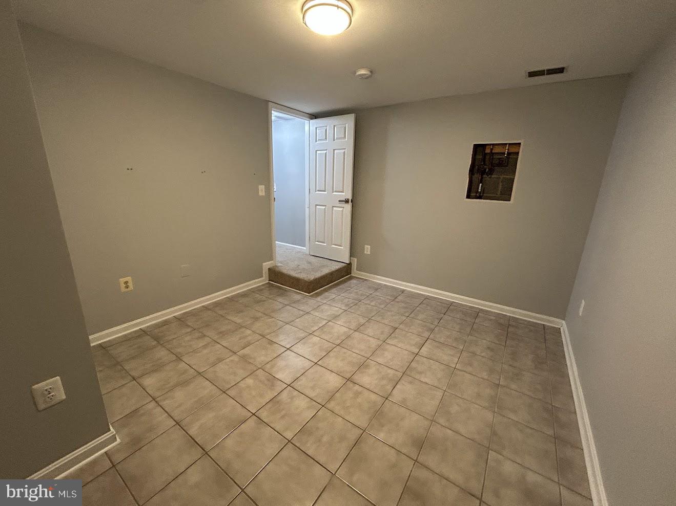 LEE'S HILL NORTH - Residential Lease