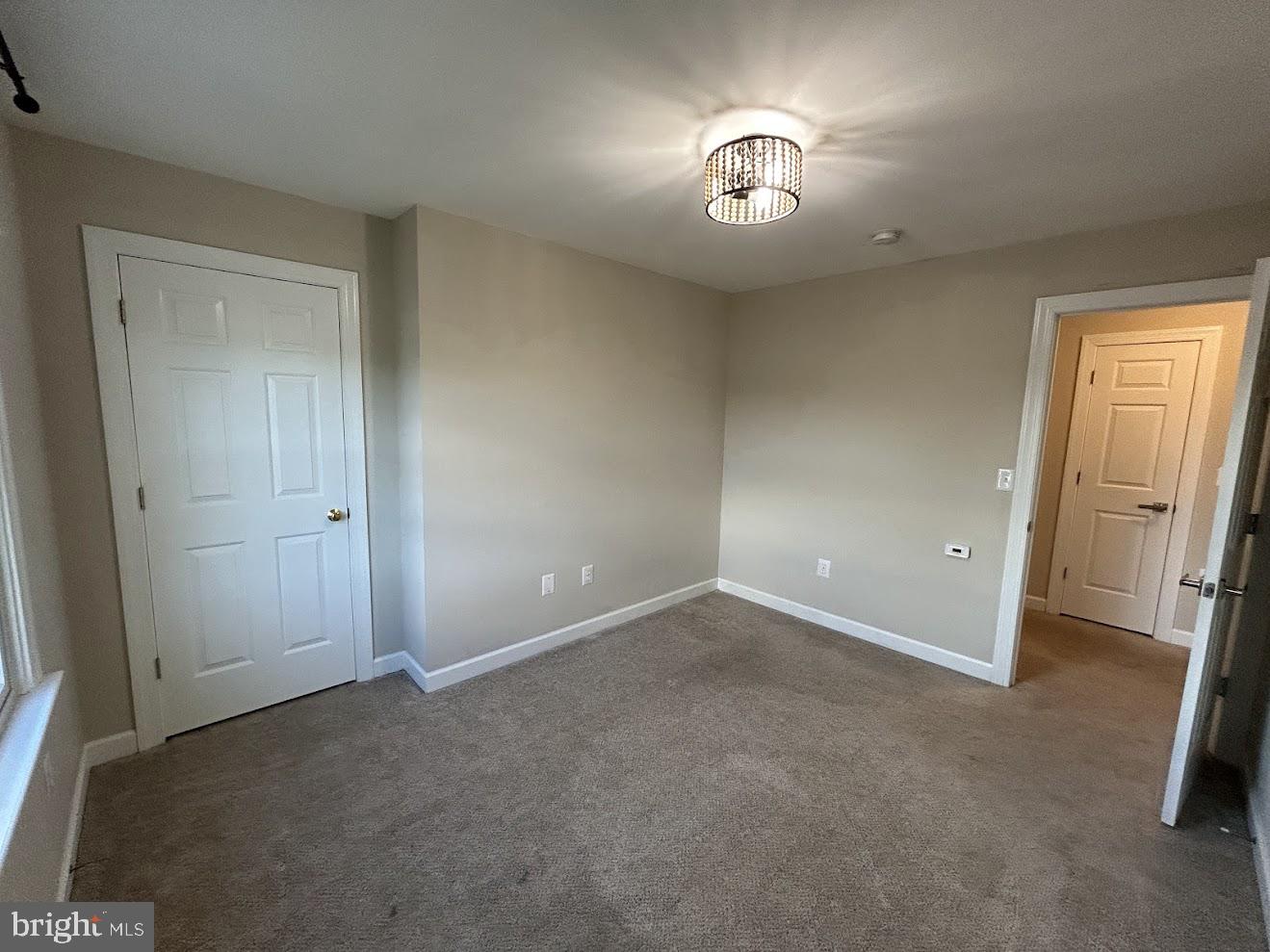 LEE'S HILL NORTH - Residential Lease