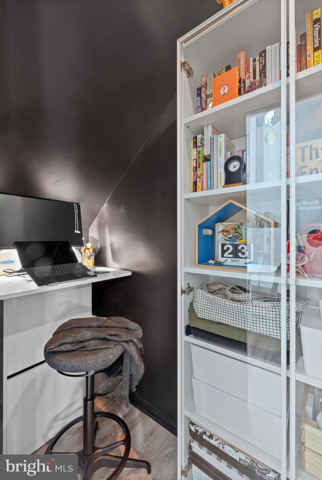 OXFORD OF BLUE BELL - Residential