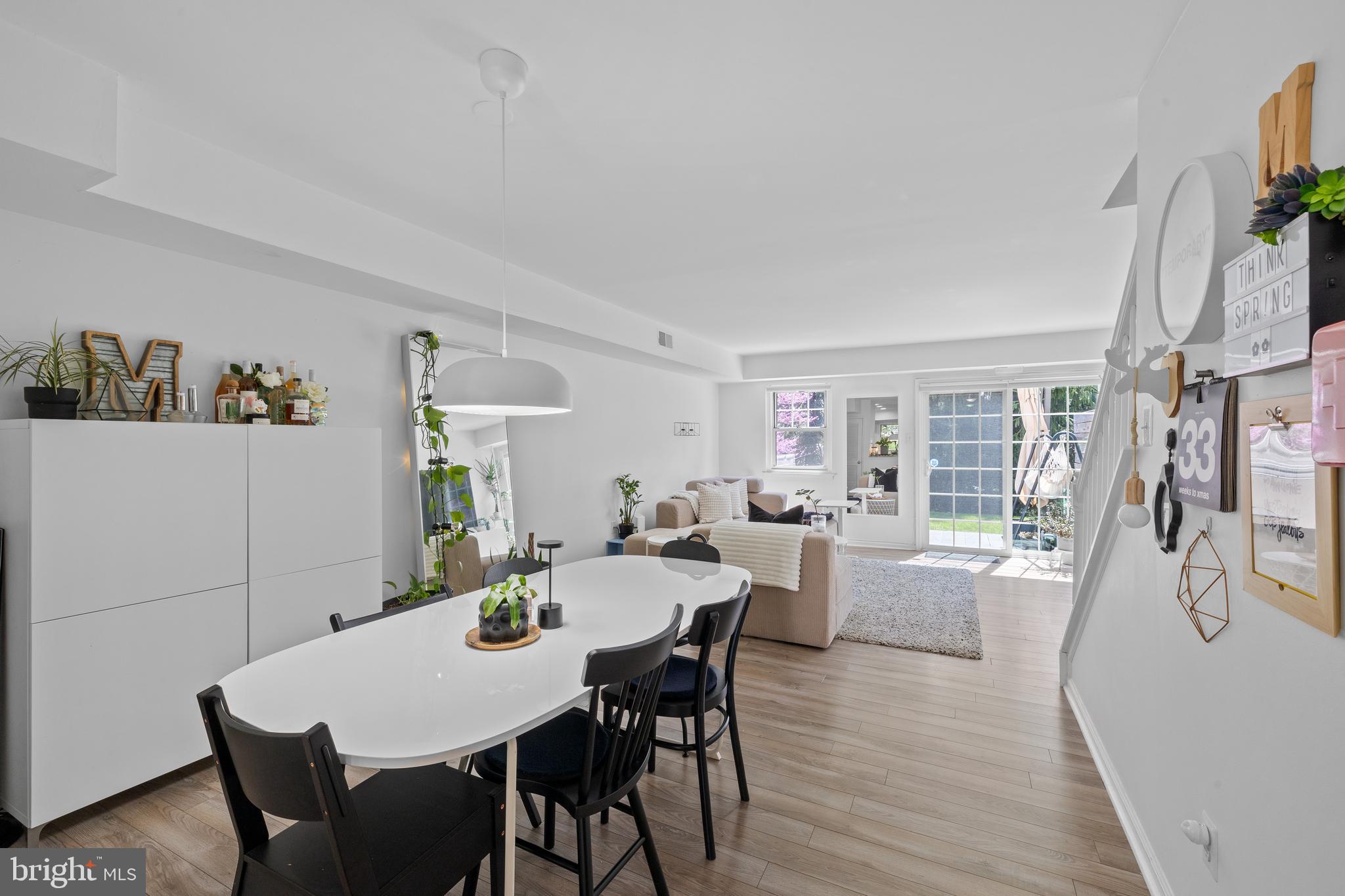 OXFORD OF BLUE BELL - Residential