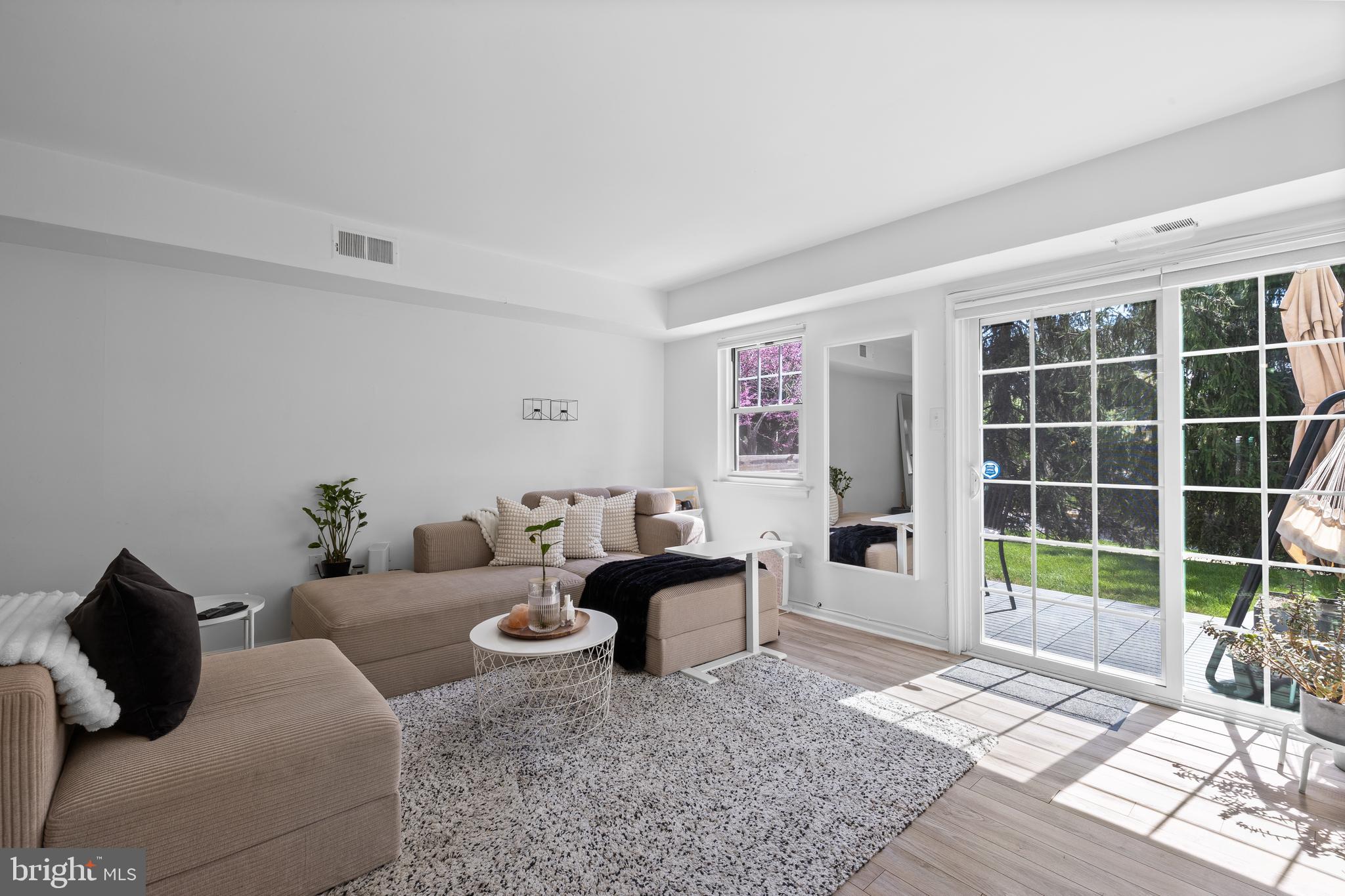 OXFORD OF BLUE BELL - Residential