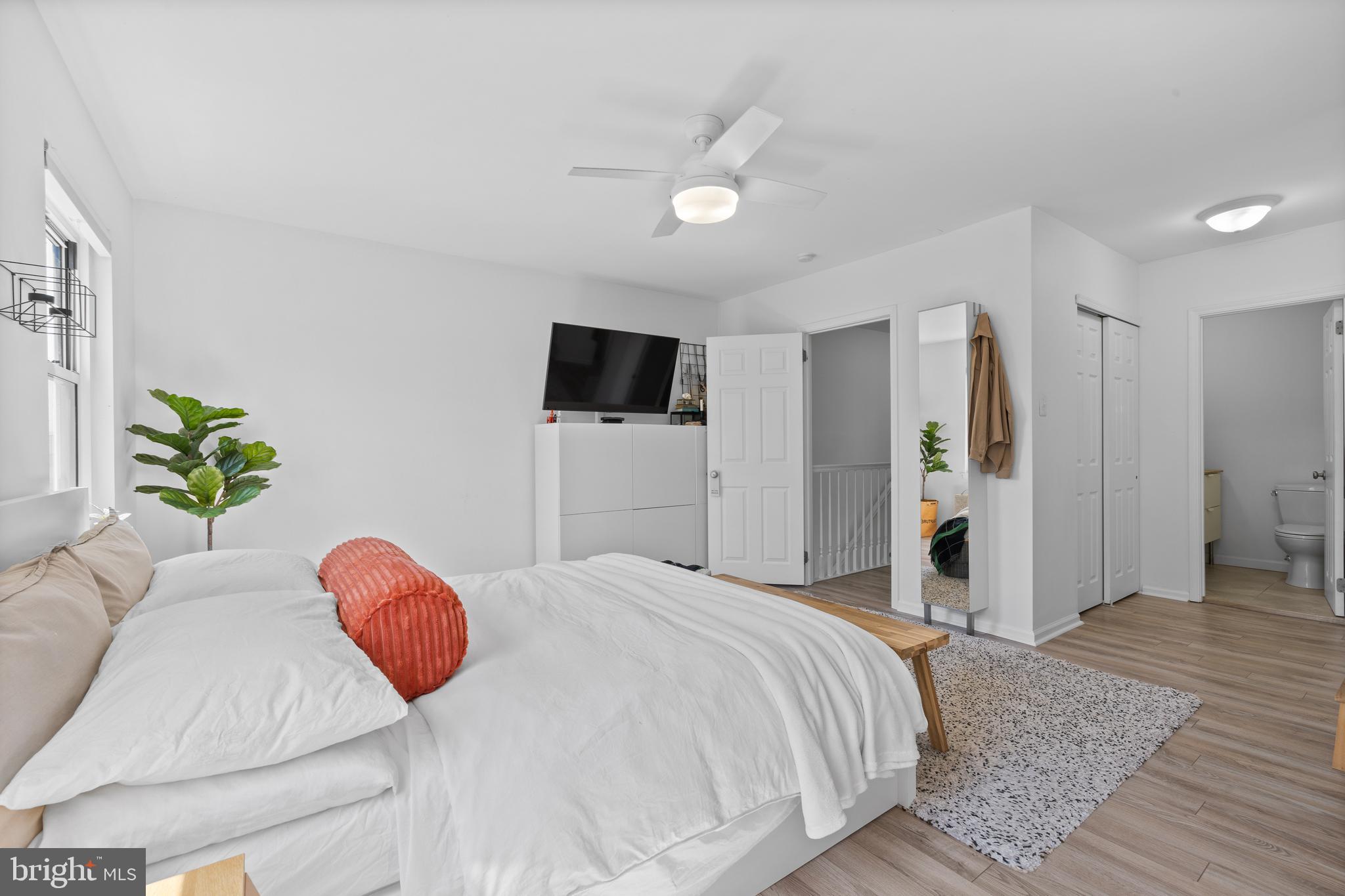 OXFORD OF BLUE BELL - Residential