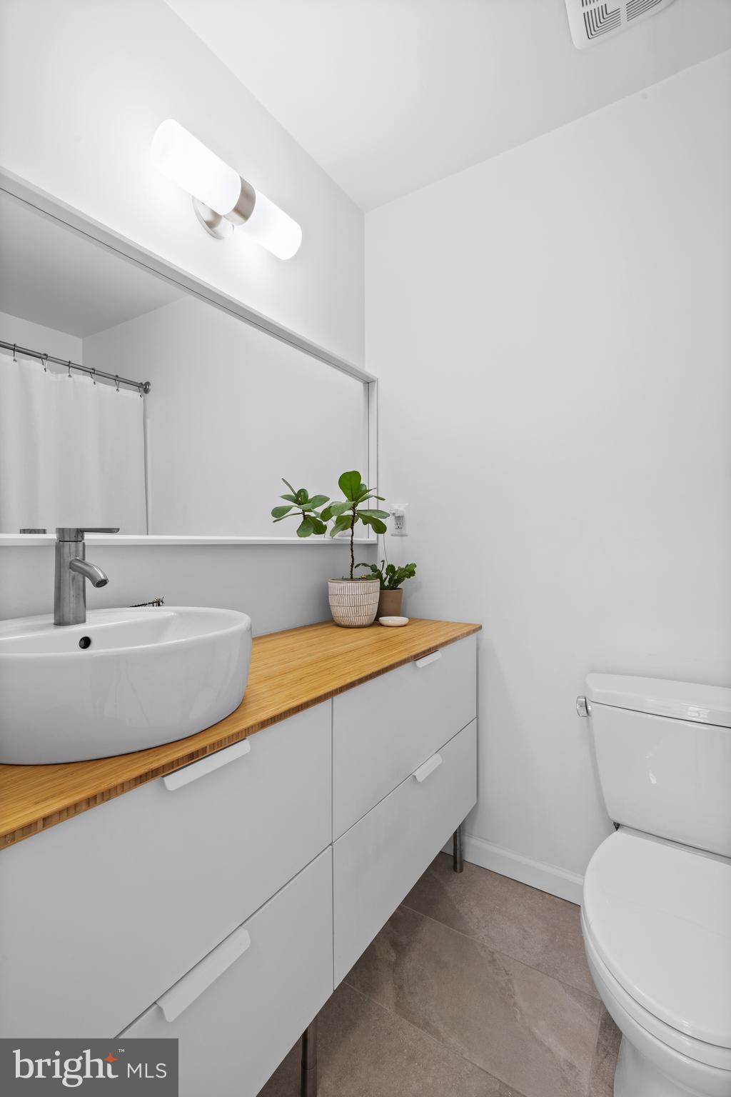 OXFORD OF BLUE BELL - Residential