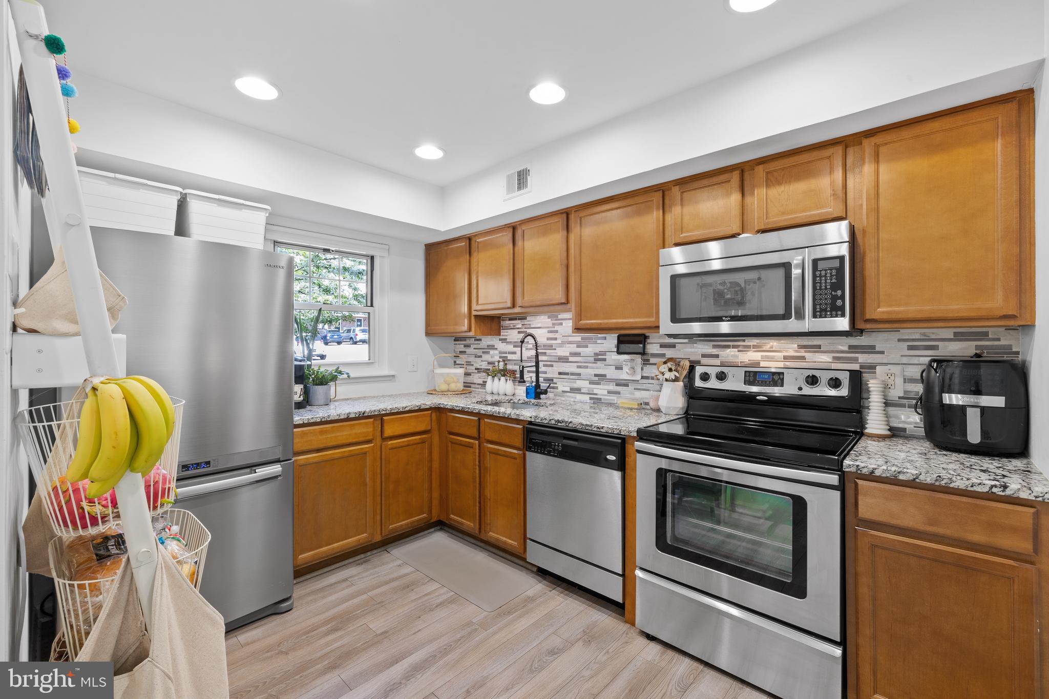 OXFORD OF BLUE BELL - Residential