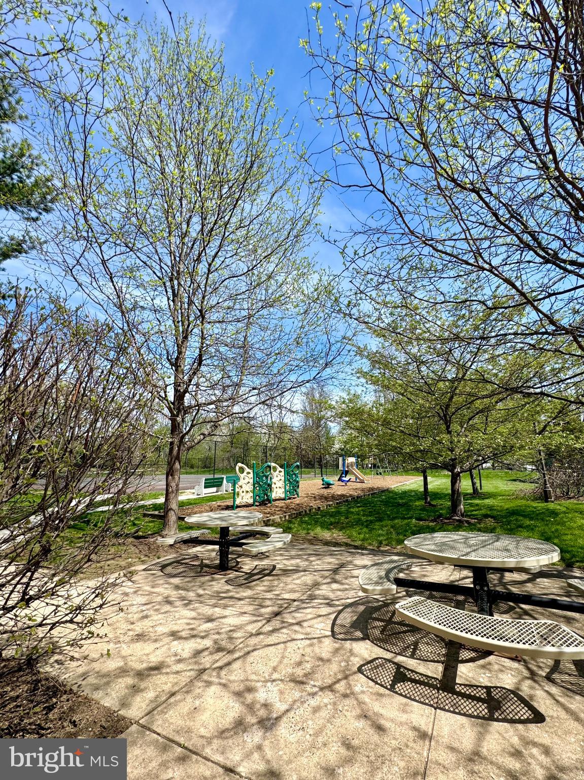 OXFORD OF BLUE BELL - Residential