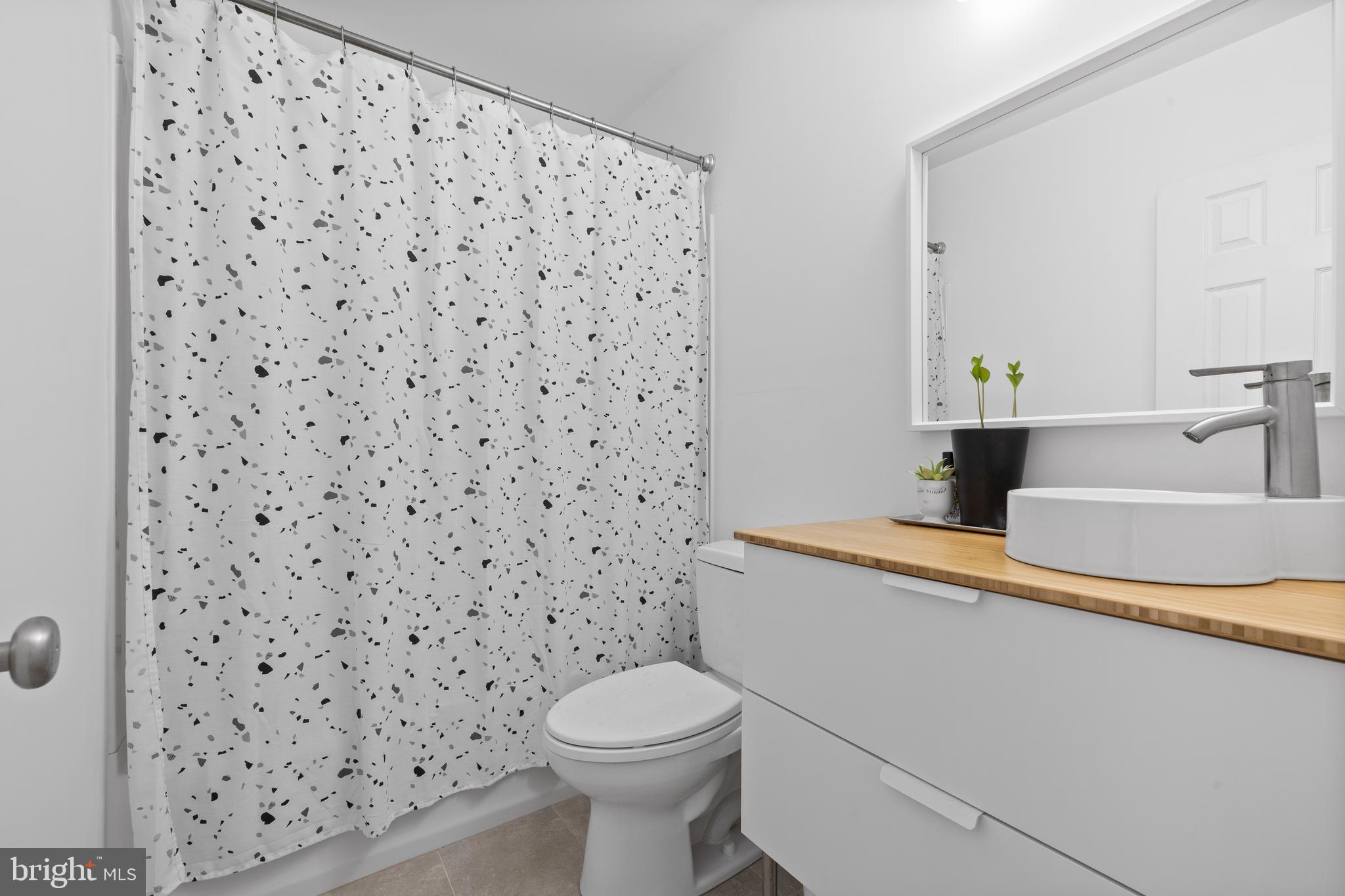 OXFORD OF BLUE BELL - Residential